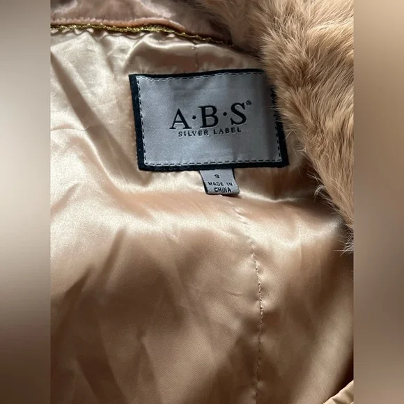 Coat - Picture 11 of 16